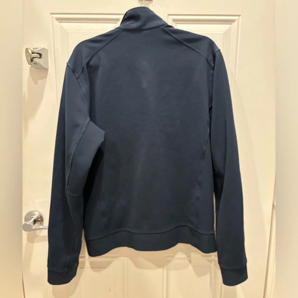 Lululemon men"s Sojourn Jacket
True Navy (First Release) - Picture 6 of 10